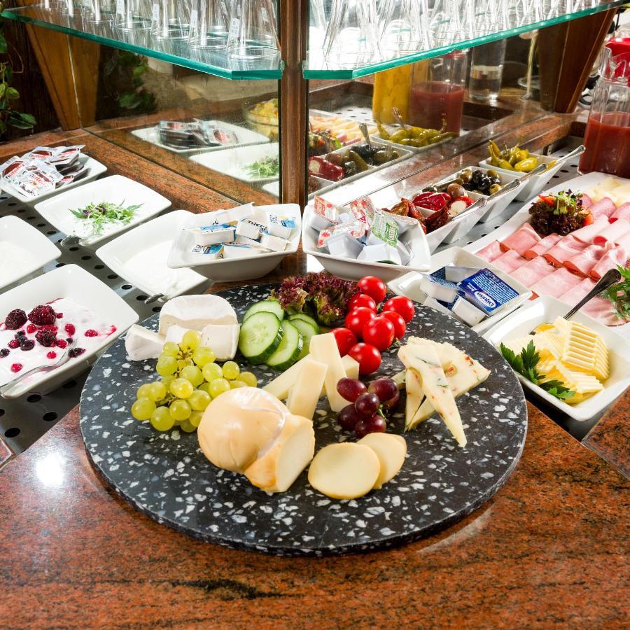 Spundloch- Das Hotel & Weinrestaurant Veitshöchheim Exteriör bild